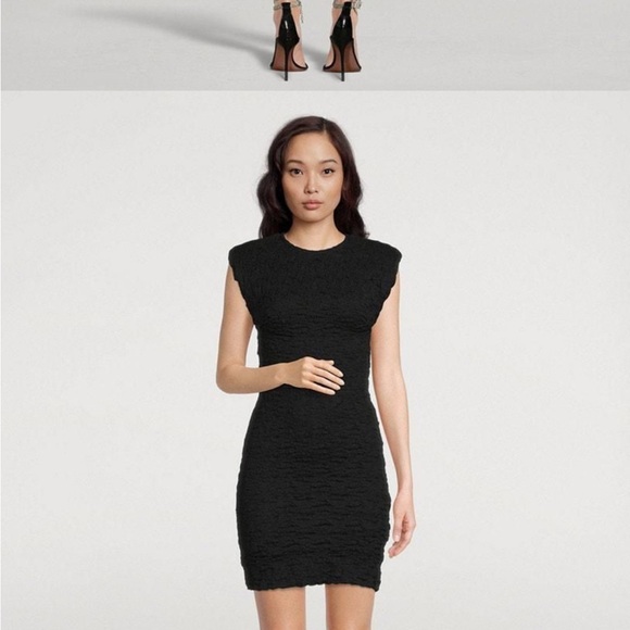 Elegant Black Sleeveless Dress - Picture 2 of 7